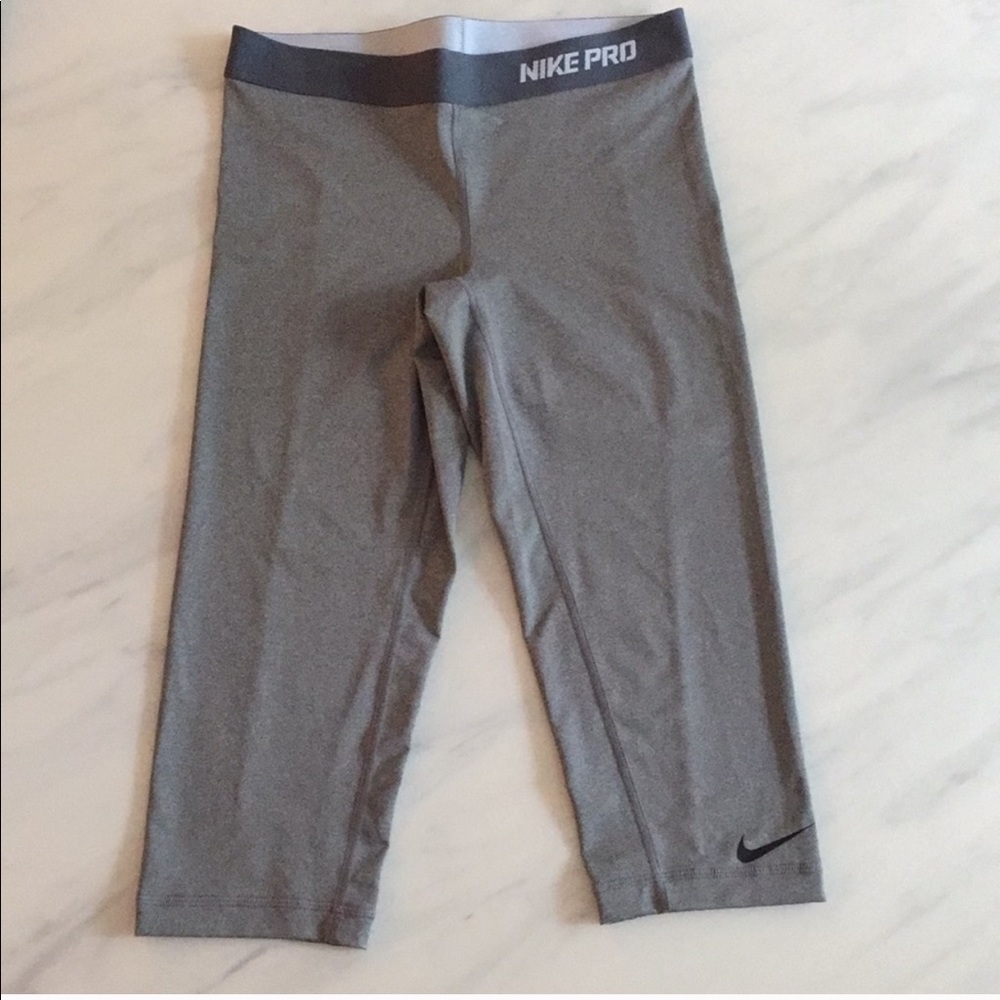 Nike crop